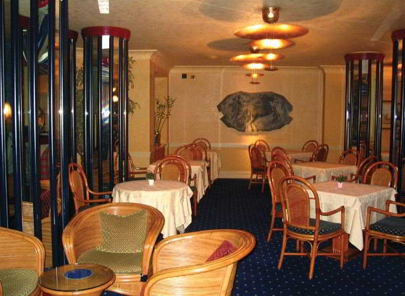 Hotel Auriga Милано Ресторант снимка